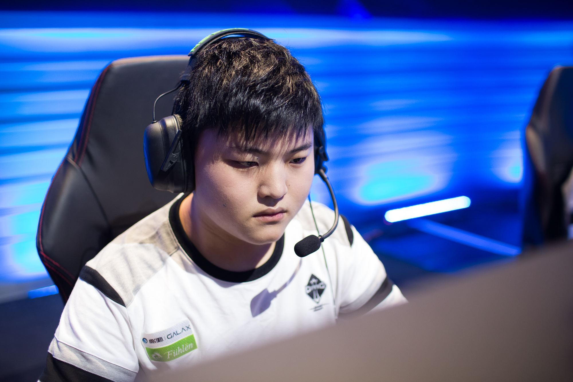 也让我们见 也让我们见