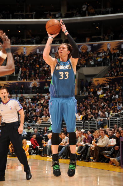 湖人不敌篮网2连败 东契奇空砍22+12+12里夫斯14.