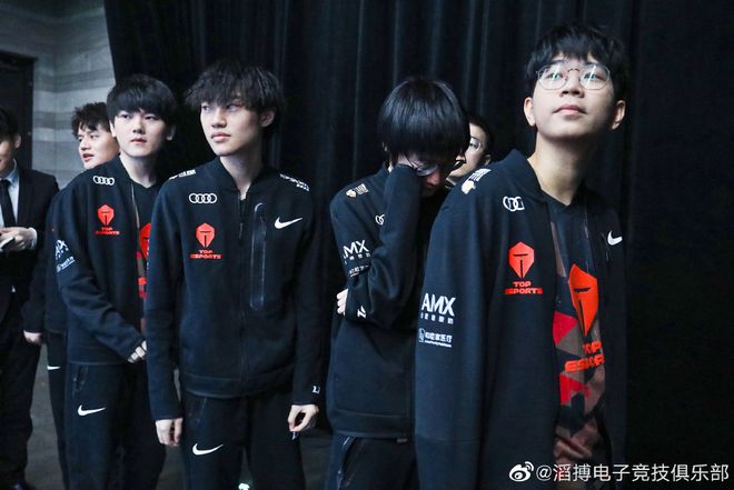 场上领袖 场上领袖