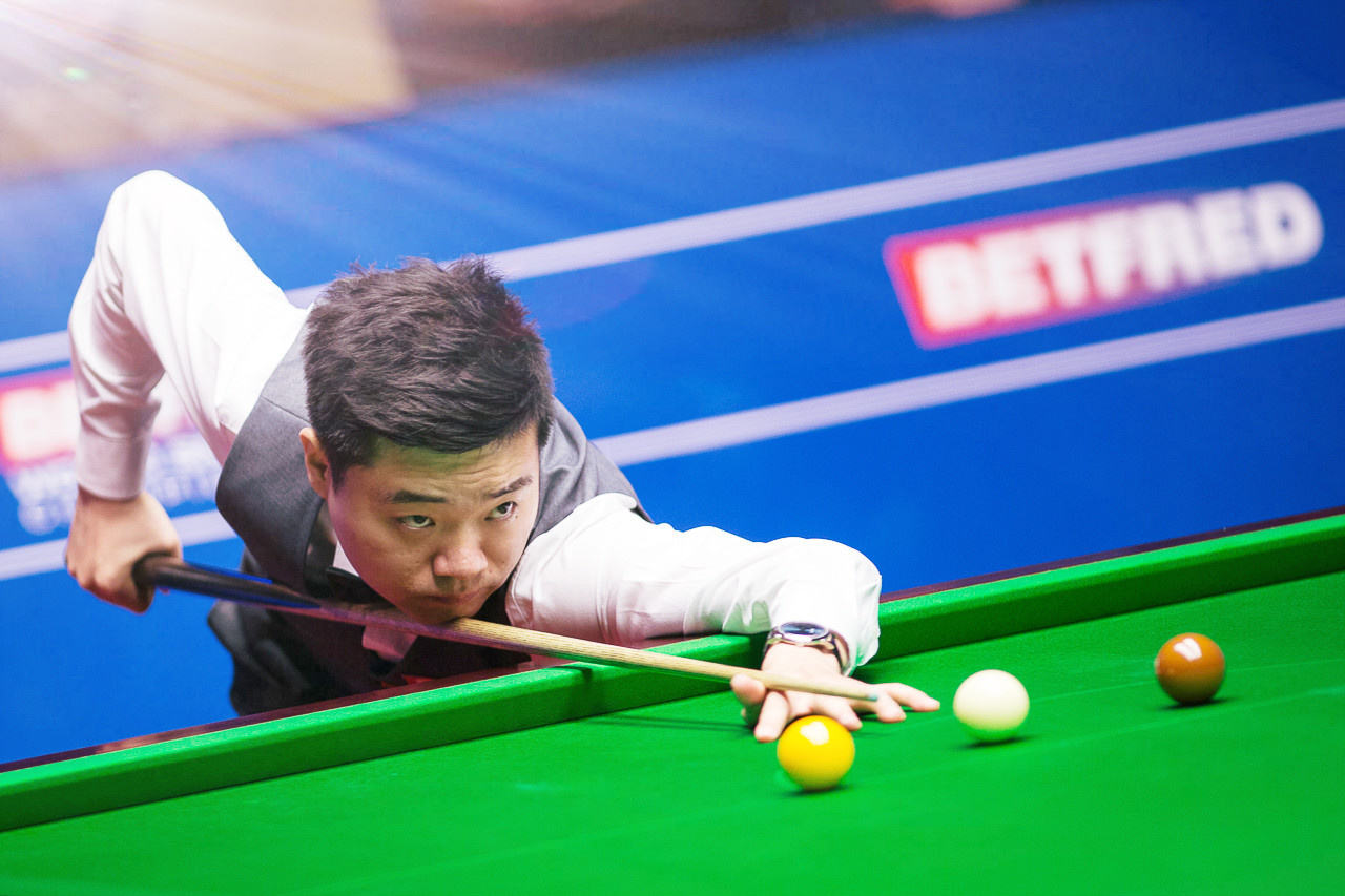 经在许多球 经在许多球